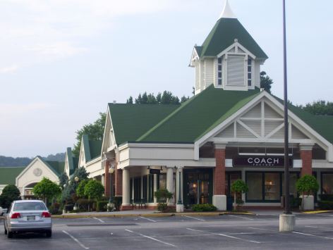 Tanger Five Oaks Outlet Pigeon Forge Tennessee